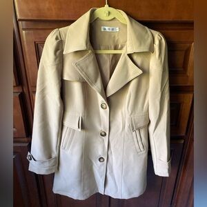Women's Tan Single Breasted Trench Coat. Size Small.